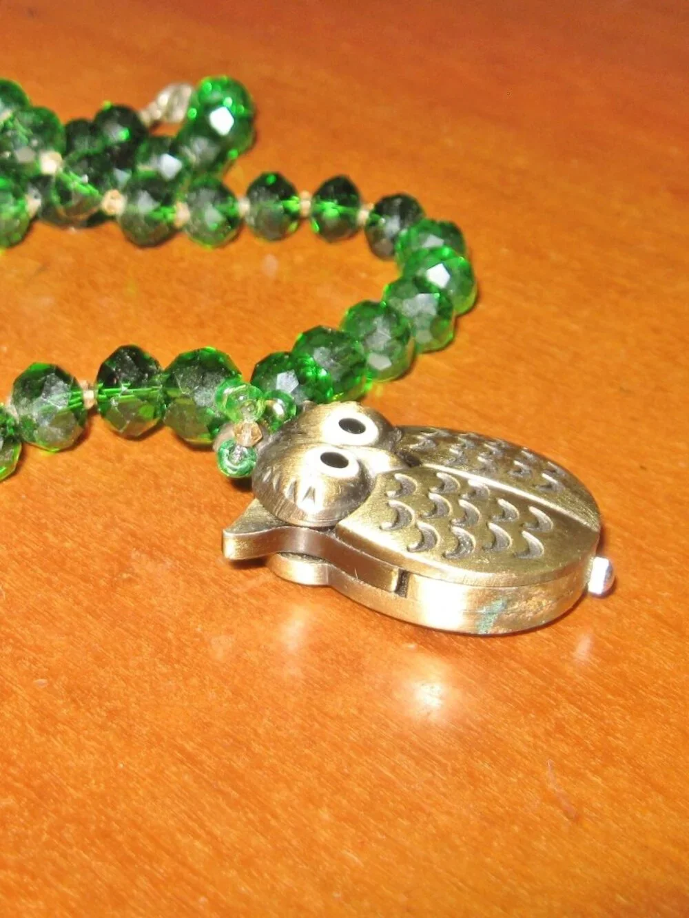 Vintage Owl Clock Pendant w Green Beaded Necklace DBS Quartz Bronzetone Clock